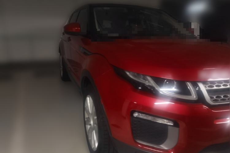 Used Land Rover Range Evoque 2016 2.0T SE Smart Glow Edition Front Right 45 Deg