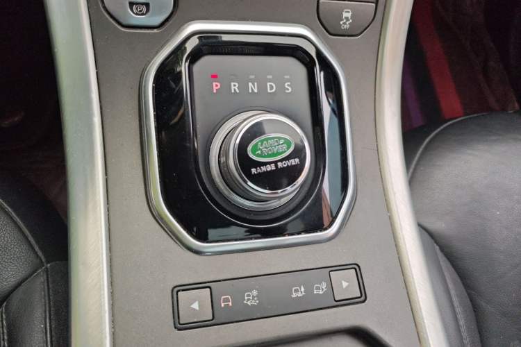 Used Land Rover Range Evoque 2016 2.0T SE Smart Glow Edition Gear Lever