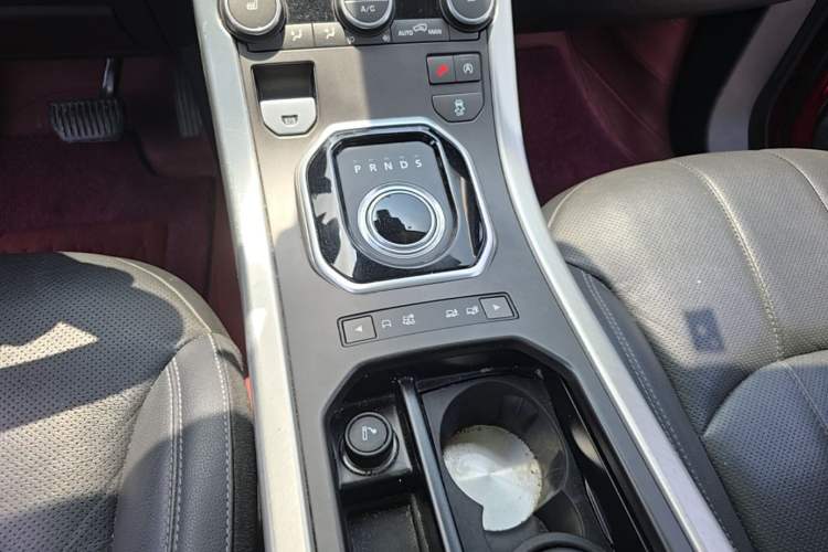 Used Land Rover Range Evoque 2016 2.0T SE PLUS Smart Enjoyment Edition Gear Lever