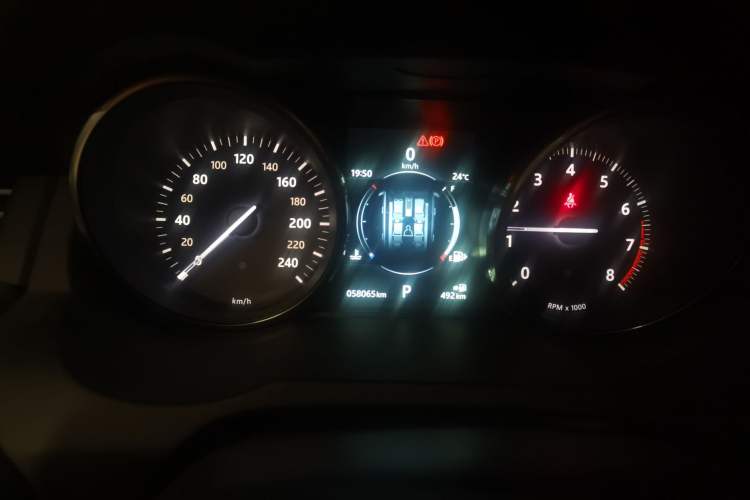Used Land Rover Range Evoque 2016 2.0T SE Smart Glow Edition Instrument Cluster