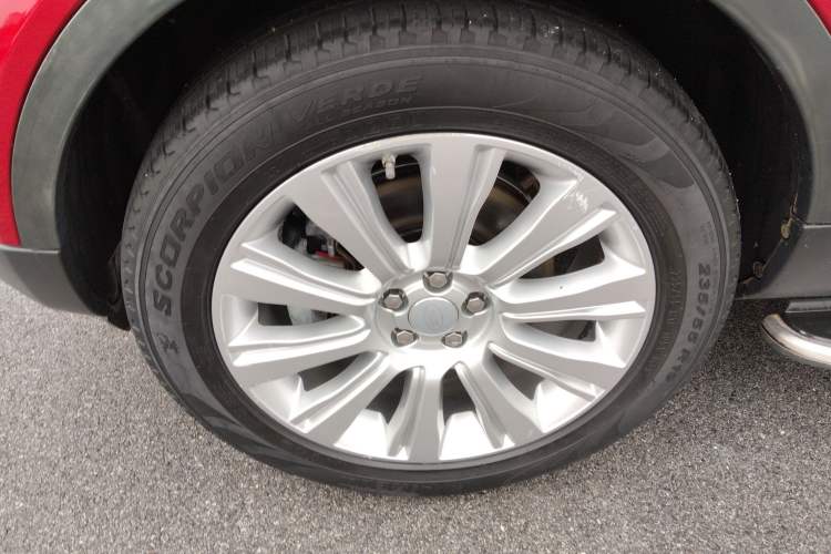 Used Land Rover Range Evoque 2016 2.0T SE Smart Glow Edition Left Front Wheel Hub