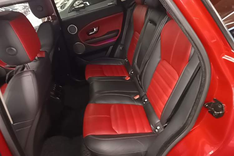Used Land Rover Range Evoque 2016 2.0T HSE DYNAMIC All-Wheel Drive Edition Left Rear Seat