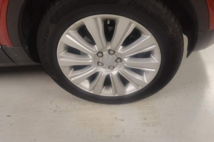 Used Land Rover Range Evoque 2016 2.0T SE Smart Glow Edition Right Front Wheel Hub