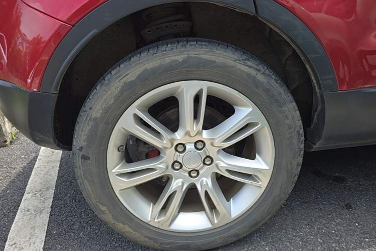 Used Land Rover Range Evoque 2016 2.0T SE PLUS Smart Enjoyment Edition Right Rear Wheel Hub