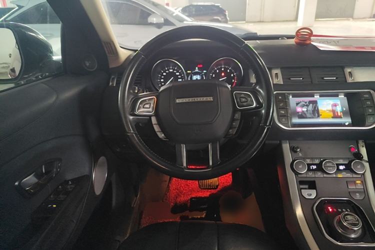 Used Land Rover Range Evoque 2016 2.0T PURE Style Edition Steering Wheel