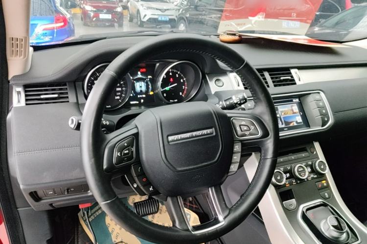 Used Land Rover Range Evoque 2016 2.0T SE Smart Glow Edition Steering Wheel