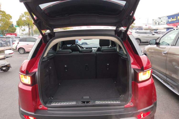 Used Land Rover Range Evoque 2016 2.0T SE Smart Glow Edition Trunk