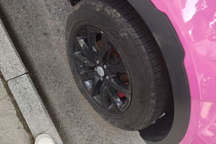 Used Land Rover Range Evoque 2016 2.0T PURE Style Edition Right Front Wheel Hub