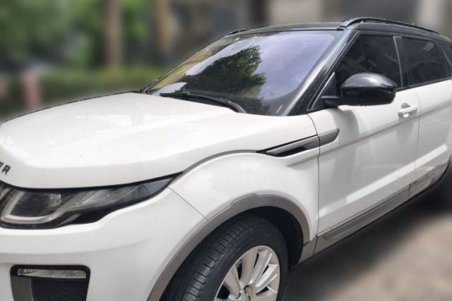 Ojetý Land Rover Range Evoque 2016 2.0T SE Smart Glow Edition