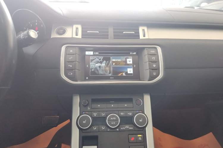 Used Land Rover Range Evoque 2016 2.0T SE Smart Glow Edition Audio And AC Panel