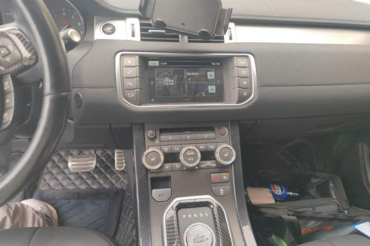 Used Land Rover Range Evoque 2016 2.0T SE Smart Glow Edition Audio And AC Panel