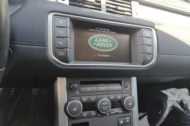 Used Land Rover Range Evoque 2016 2.0T SE PLUS Smart Enjoyment Edition Audio And AC Panel