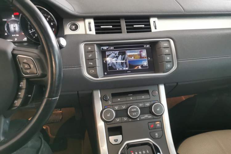 Used Land Rover Range Evoque 2016 2.0T SE PLUS Smart Enjoyment Edition Audio And AC Panel