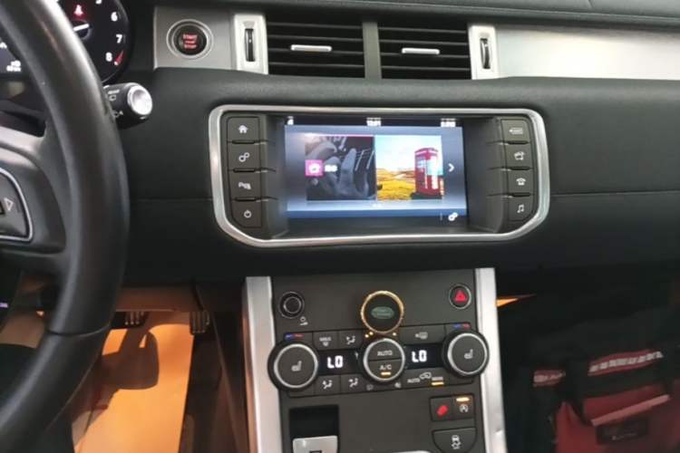Used Land Rover Range Evoque 2016 2.0T PURE Style Edition Audio And AC Panel