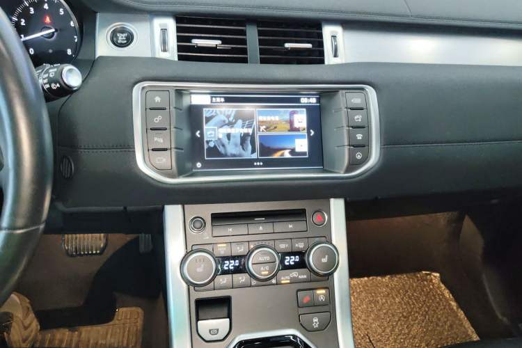 Used Land Rover Range Evoque 2016 2.0T SE Smart Glow Edition Audio And AC Panel