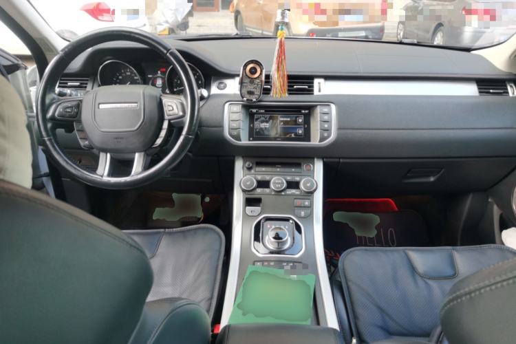 Used Land Rover Range Evoque 2016 2.0T SE Smart Glow Edition Center Console