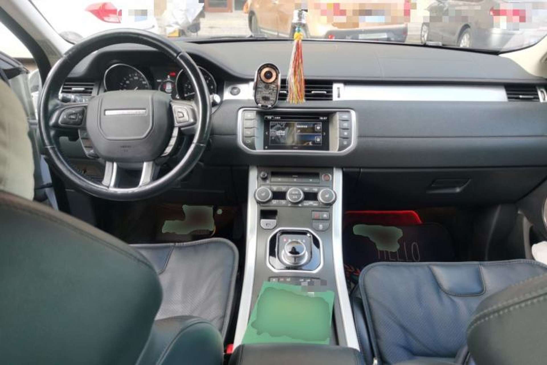 Used Land Rover Range Evoque 2016 2.0T SE Smart Glow Edition Center Console