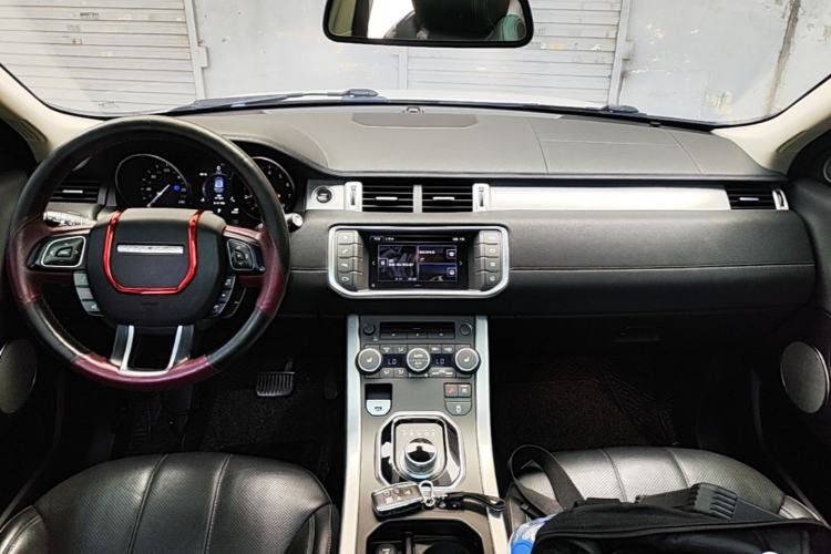 Used Land Rover Range Evoque 2016 2.0T SE PLUS Smart Enjoyment Edition Center Console