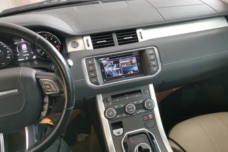 Used Land Rover Range Evoque 2016 2.0T SE PLUS Smart Enjoyment Edition Center Console