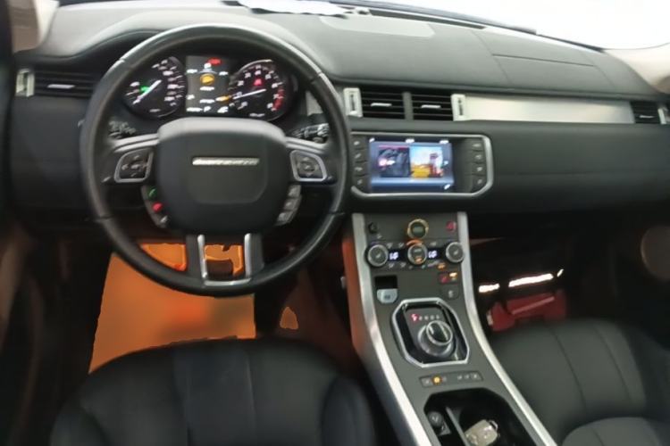 Used Land Rover Range Evoque 2016 2.0T PURE Style Edition Center Console