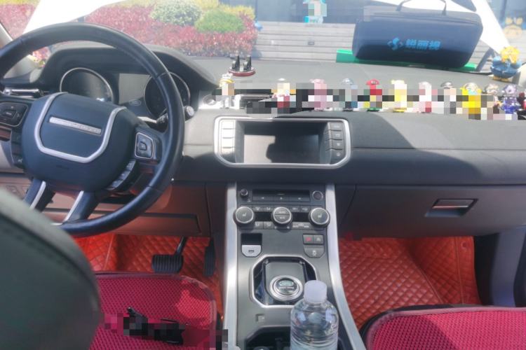 Used Land Rover Range Evoque 2016 2.0T SE Smart Glow Edition Center Console