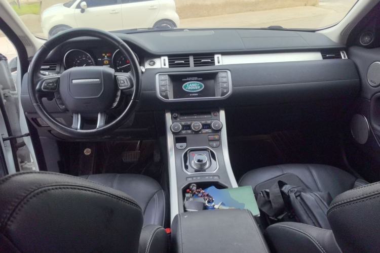 Used Land Rover Range Evoque 2016 2.0T SE PLUS Smart Enjoyment Edition Center Console