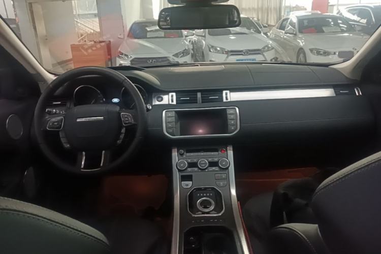 Used Land Rover Range Evoque 2016 2.0T SE PLUS Smart Enjoyment Edition Center Console