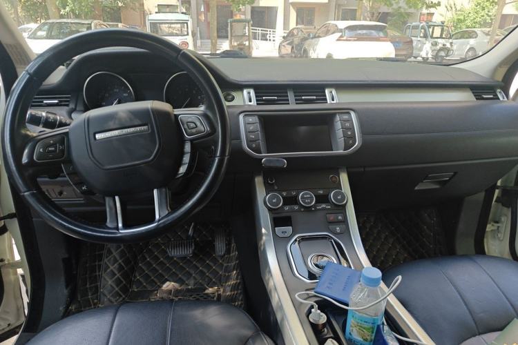 Used Land Rover Range Evoque 2016 2.0T PURE Style Edition Center Console