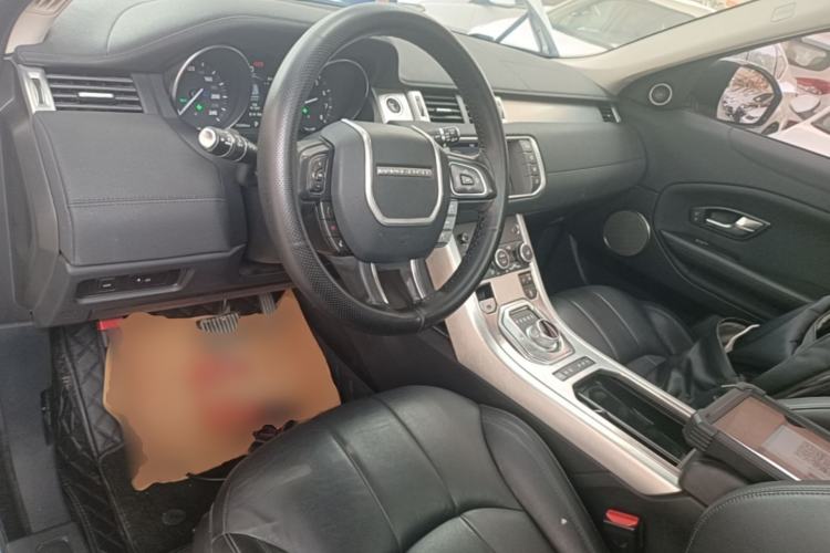 Used Land Rover Range Evoque 2016 2.0T PURE Style Edition Center Console