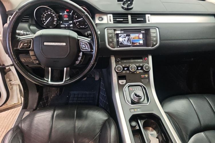 Used Land Rover Range Evoque 2016 2.0T SE Smart Glow Edition Center Console