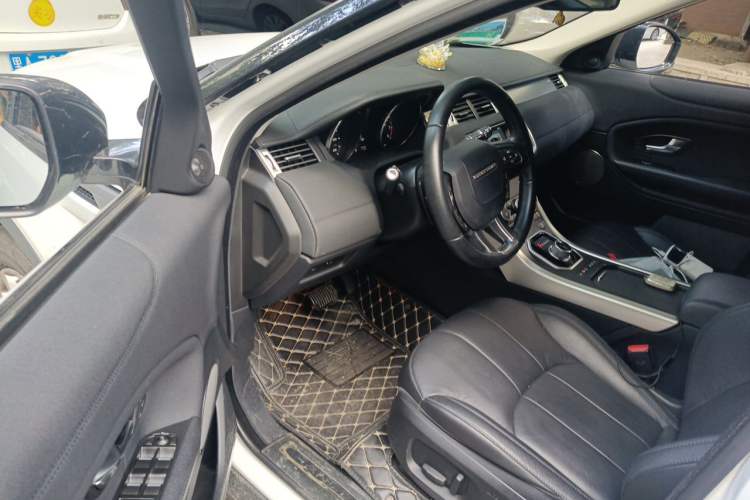 Used Land Rover Range Evoque 2016 2.0T PURE Style Edition Driver Seat