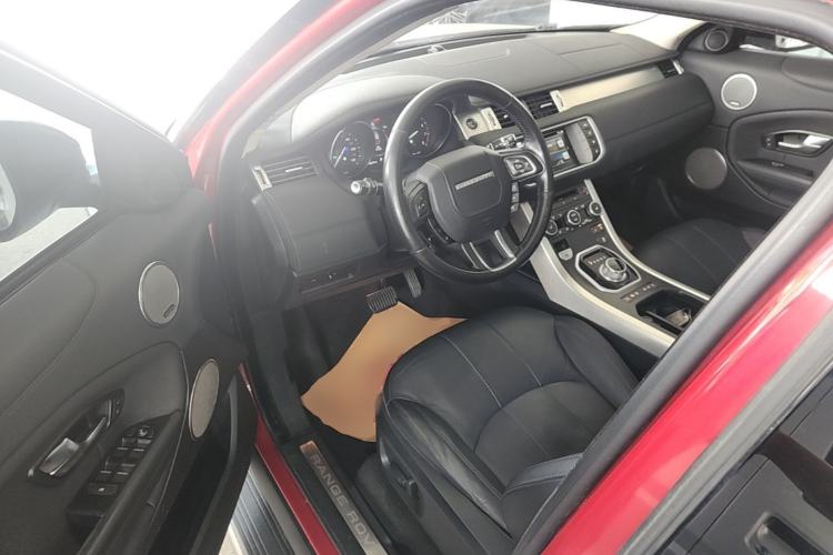 Used Land Rover Range Evoque 2016 2.0T SE Smart Glow Edition Driver Seat