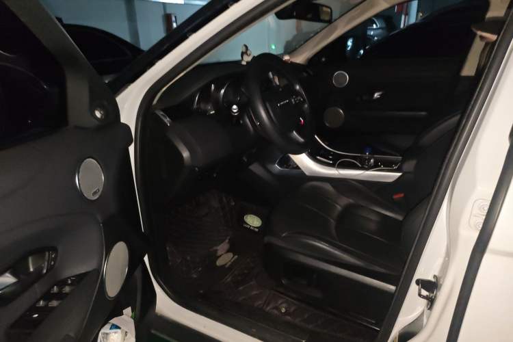 Used Land Rover Range Evoque 2016 2.0T SE Smart Glow Edition Driver Seat
