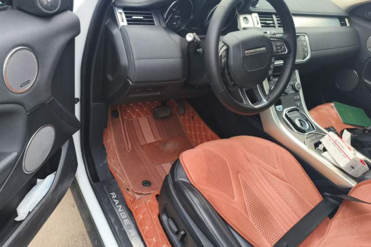 Used Land Rover Range Evoque 2016 2.0T SE Smart Glow Edition Driver Seat