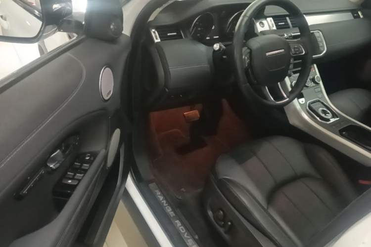Used Land Rover Range Evoque 2016 2.0T SE PLUS Smart Enjoyment Edition Driver Seat