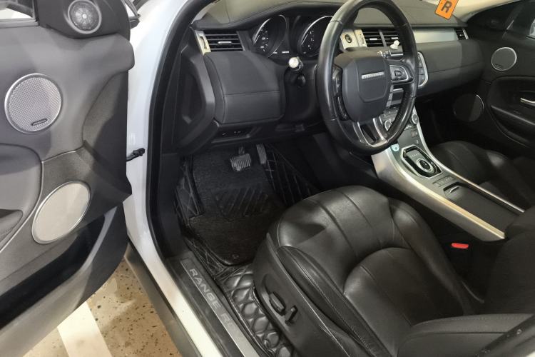 Used Land Rover Range Evoque 2016 2.0T SE Smart Glow Edition Driver Seat