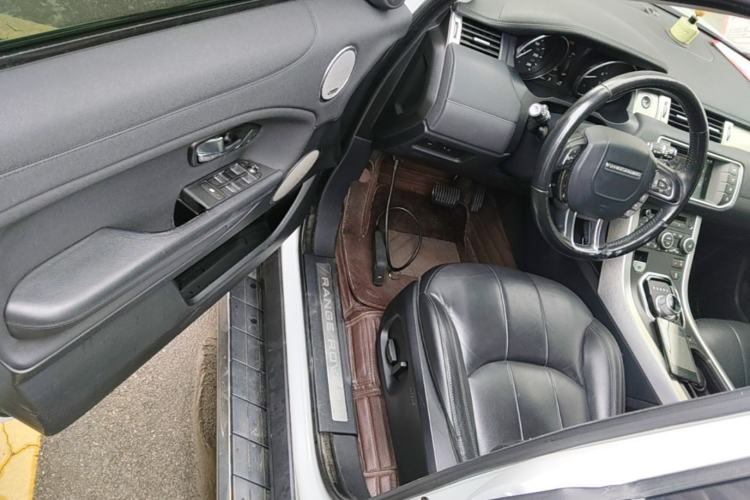 Used Land Rover Range Evoque 2016 2.0T SE Smart Glow Edition Driver Seat