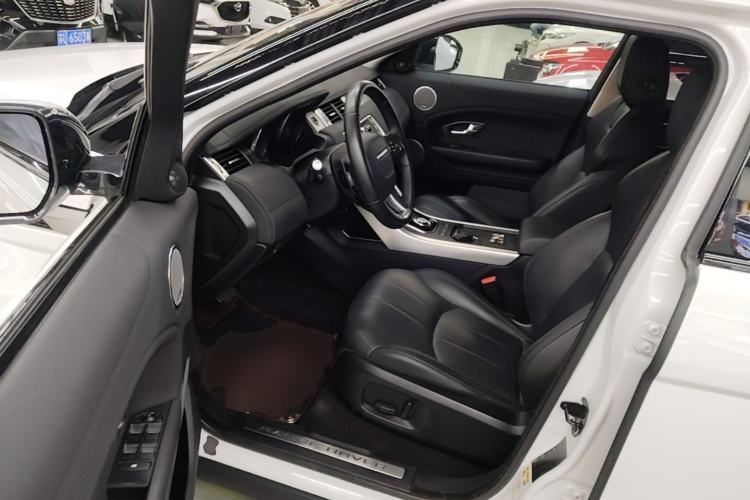 Used Land Rover Range Evoque 2016 2.0T SE Smart Glow Edition Driver Seat