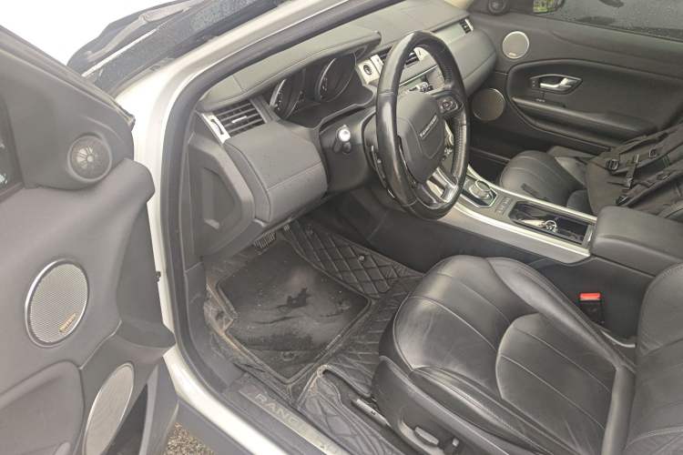 Used Land Rover Range Evoque 2016 2.0T SE Smart Glow Edition Driver Seat