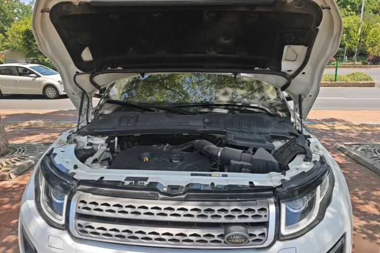 Used Land Rover Range Evoque 2016 2.0T SE Smart Glow Edition Engine Bay