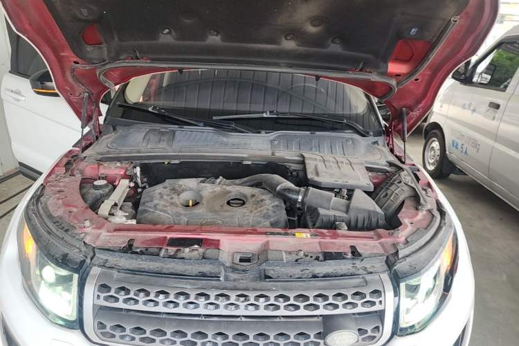 Used Land Rover Range Evoque 2016 2.0T SE Smart Glow Edition Engine Bay