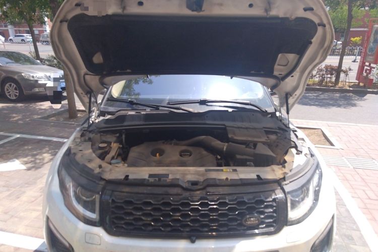 Used Land Rover Range Evoque 2016 2.0T PURE Style Edition Engine Bay