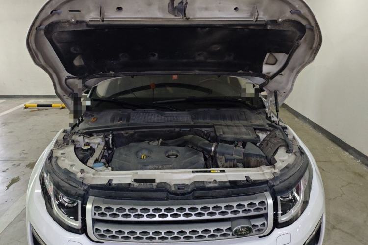Used Land Rover Range Evoque 2016 2.0T SE Smart Glow Edition Engine Bay