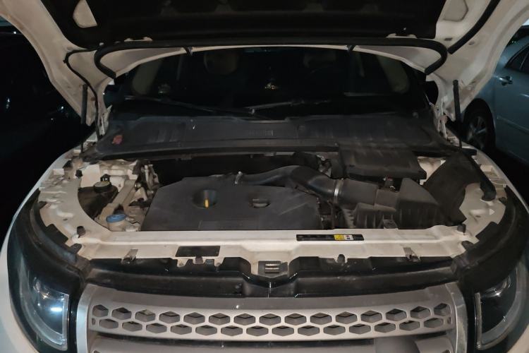 Used Land Rover Range Evoque 2016 2.0T SE Smart Glow Edition Engine Bay
