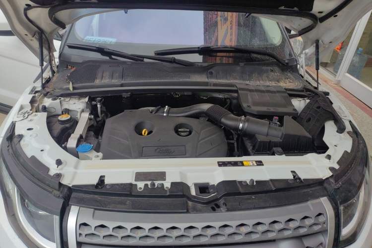 Used Land Rover Range Evoque 2016 2.0T SE Smart Glow Edition Engine Bay