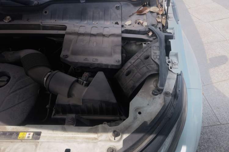 Used Land Rover Range Evoque 2016 2.0T PURE Style Edition Engine Bay Left