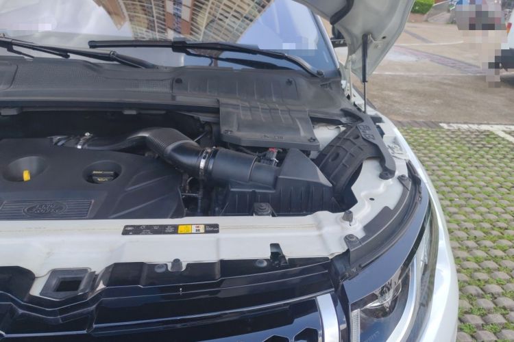 Used Land Rover Range Evoque 2016 2.0T SE PLUS Smart Enjoyment Edition Engine Bay Left