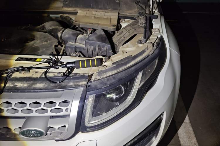 Used Land Rover Range Evoque 2016 2.0T SE Smart Glow Edition Engine Bay Left