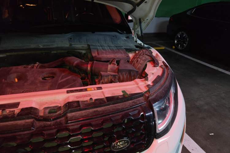 Used Land Rover Range Evoque 2016 2.0T SE Smart Glow Edition Engine Bay Left