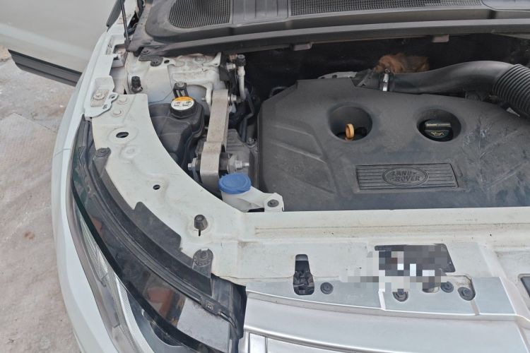 Used Land Rover Range Evoque 2016 2.0T SE Smart Glow Edition Engine Bay Right